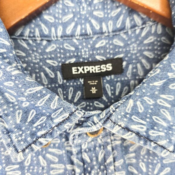 EXPRESS Chambray BLue Denim White Paisley Print Button Down Long Sleeve Shirt - Picture 4 of 9